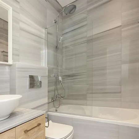 Residences 301, 3 Bedroom *