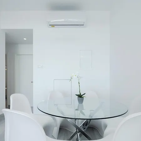 Apartment Residences 301, 3 Bedroom *